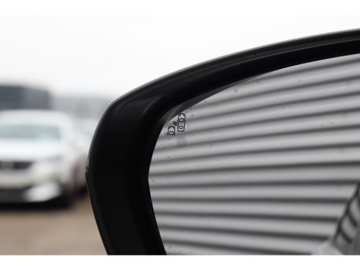 Peugeot 5008 1.2 PURETECH 130PK GT PACK AUTOMAAT | 2 stoelen op derde rij | Achterstoelen uitneembaar | Afwijk... ActivLease financial lease