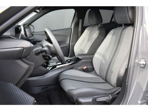Peugeot e-2008 EV Allure 54 kWh 156pk 3 Fase | Navigatie | Adaptive Cruise | Keyless-Entry | Warmtepomp | Climat... ActivLease financial lease