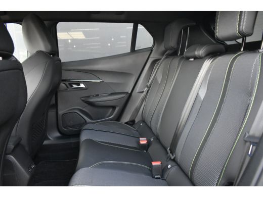 Peugeot e-2008 EV GT 54 kWh 156pk 3 Fase | Warmtepomp | Adaptive Cruise | 3D Navigatie | Sfeerverlichting | Driv... ActivLease financial lease