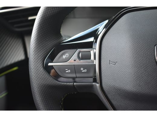 Peugeot e-2008 EV GT 54 kWh 156pk 3 Fase | Warmtepomp | Adaptive Cruise | 3D Navigatie | Sfeerverlichting | Driv... ActivLease financial lease