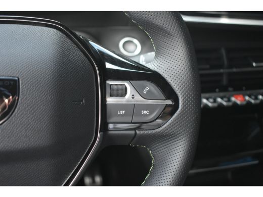 Peugeot e-2008 EV GT 54 kWh 156pk 3 Fase | Warmtepomp | Adaptive Cruise | 3D Navigatie | Sfeerverlichting | Driv... ActivLease financial lease