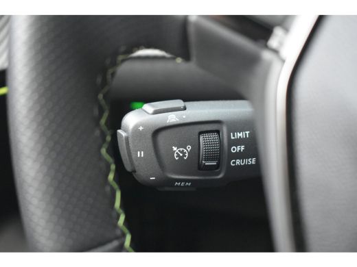 Peugeot e-2008 EV GT 54 kWh 156pk 3 Fase | Warmtepomp | Adaptive Cruise | 3D Navigatie | Sfeerverlichting | Driv... ActivLease financial lease
