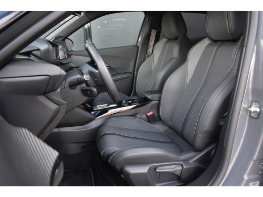 Peugeot e-2008 EV GT 54 kWh 156pk 3 Fase | Warmtepomp | Adaptive Cruise | 3D Navigatie | Sfeerverlichting | Driv... ActivLease financial lease