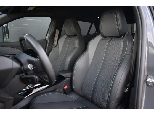 Peugeot e-2008 EV GT 54 kWh 156pk 3 Fase | Warmtepomp | Adaptive Cruise | 3D Navigatie | Sfeerverlichting | Driv... ActivLease financial lease