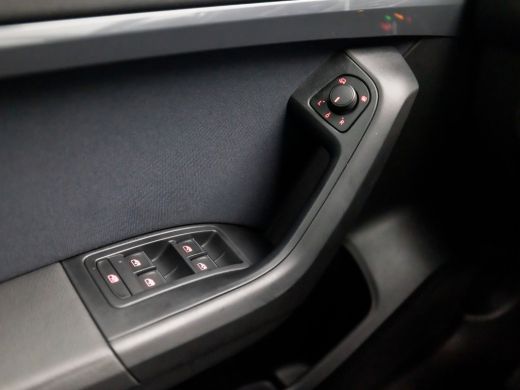 Seat Ateca 1.5 TSI Sport 150Pk Automaat (APPLE CARPLAY, GROOT NAVI, CLIMATE, CAMERA, SPORTSTOELEN, TREKHAAK,... ActivLease financial lease