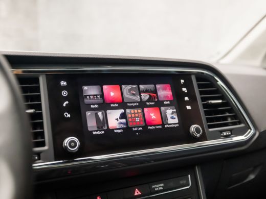 Seat Ateca 1.5 TSI Sport 150Pk Automaat (APPLE CARPLAY, GROOT NAVI, CLIMATE, CAMERA, SPORTSTOELEN, TREKHAAK,... ActivLease financial lease