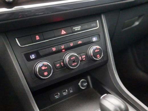 Seat Ateca 1.5 TSI Sport 150Pk Automaat (APPLE CARPLAY, GROOT NAVI, CLIMATE, CAMERA, SPORTSTOELEN, TREKHAAK,... ActivLease financial lease