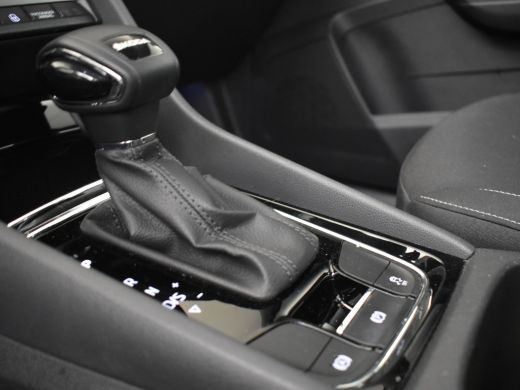 Skoda Karoq 1.5 TSI ACT Business Edition 150pk DSG/AUTO | Elektrisch glazen panorama-dak | Lichtmetalen velge... ActivLease financial lease