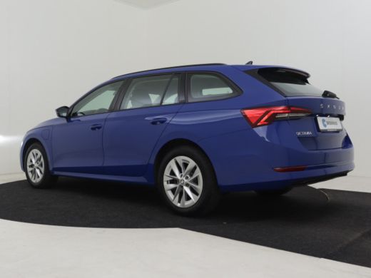 Skoda Octavia Combi 1.4 TSI iV PHEV Business Edition 204pk Cruise control | Navigatie via app | Parkeersensoren... ActivLease financial lease