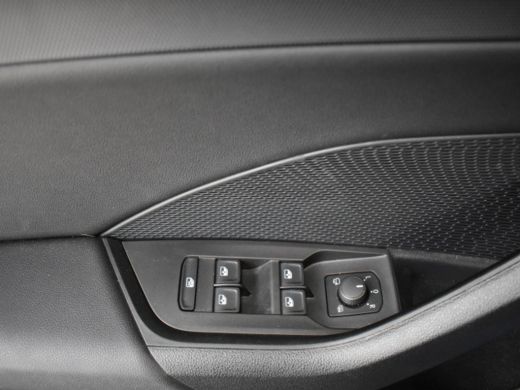 Skoda Octavia Combi 1.4 TSI iV PHEV Business Edition 204pk Cruise control | Navigatie via app | Parkeersensoren... ActivLease financial lease