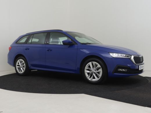 Skoda Octavia Combi 1.4 TSI iV PHEV Business Edition 204pk Cruise control | Navigatie via app | Parkeersensoren... ActivLease financial lease