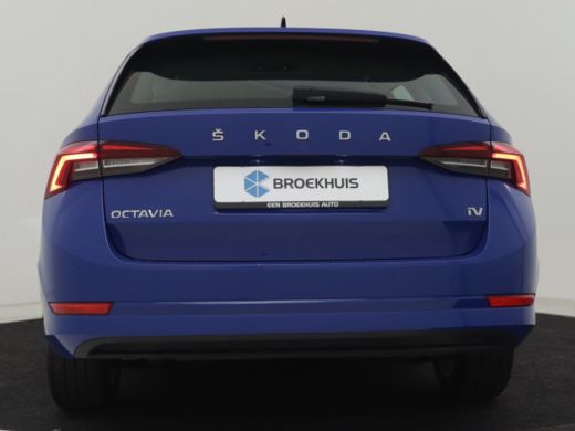 Skoda Octavia Combi 1.4 TSI iV PHEV Business Edition 204pk Cruise control | Navigatie via app | Parkeersensoren... ActivLease financial lease