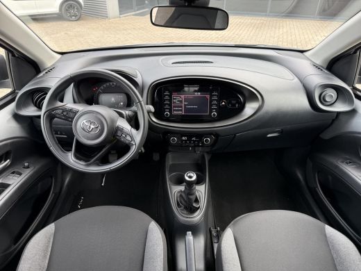Toyota Aygo 1.0 VVT-i MT first **APPLE CARPLAY/ ADAPTIEVE CRUISE CONTROL/ LM VELGEN/ 36 MAANDEN GARANTIE** ActivLease financial lease