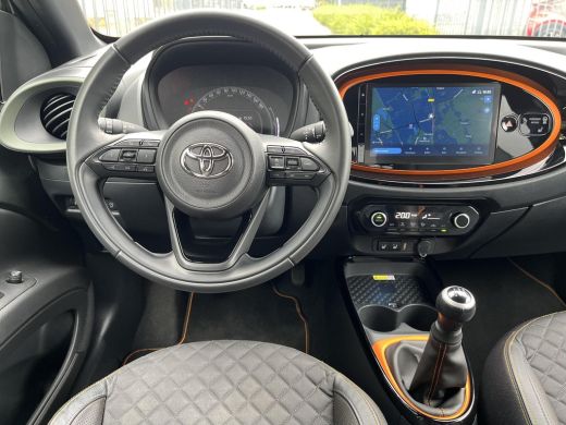 Toyota Aygo 1.0 VVT-i MT Premium | Navigatie | Apple CarPlay/Android auto | Achteruitrijcamera | Stoelverwarming ActivLease financial lease