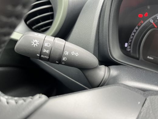 Toyota Aygo 1.0 VVT-i MT Premium | Navigatie | Apple CarPlay/Android auto | Achteruitrijcamera | Stoelverwarming ActivLease financial lease