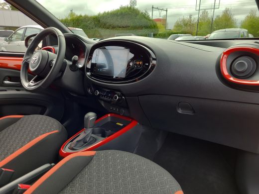 Toyota Aygo 1.0 VVT-i S-CVT Premium Automaat | Apple CarPlay | Cloud Navigatie | Rijklaarprijs incl. garantie | ActivLease financial lease