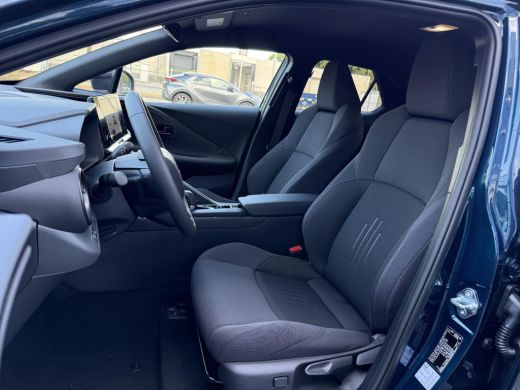 Toyota C-HR 1.8 Hybrid 140 Dynamic **NIEUWE AUTO/ DIRECT LEVERBAAR** ActivLease financial lease