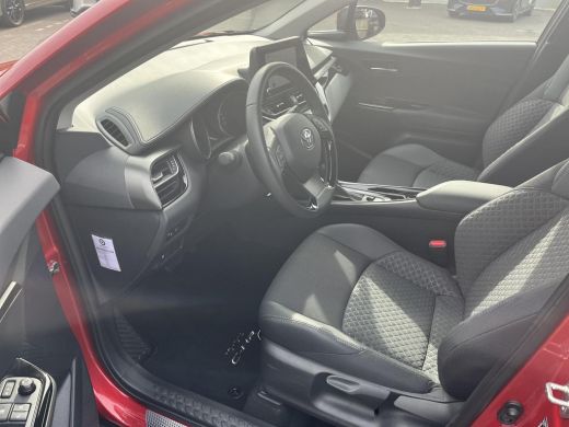 Toyota C-HR 1.8 Hybrid Dynamic | Navigatie | Apple CarPlay/Android auto | Achteruitrijcamera ActivLease financial lease