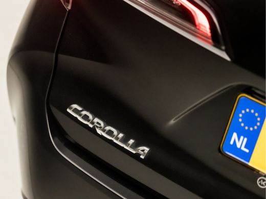 Toyota Corolla Touring Sports 1.8 Hybrid Sport Automaat (APPLE CARPLAY, NAVIGATIE, ADAPTIVE CRUISE, KEYLESS, SPORTSTOELEN, CAME... ActivLease financial lease