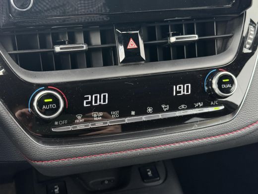 Toyota Corolla Touring Sports 1.8 Hybrid Style **NAVIGATIE/ ELEKTRISCHE ACHTERKLEP/ DODEHOEK DETECTIE/ STOELVERWARMING/ 36 MAAN... ActivLease financial lease