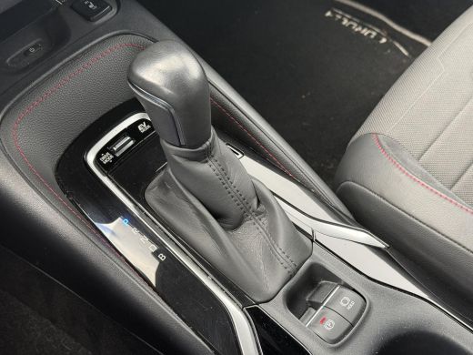 Toyota Corolla Touring Sports 1.8 Hybrid Style **NAVIGATIE/ ELEKTRISCHE ACHTERKLEP/ DODEHOEK DETECTIE/ STOELVERWARMING/ 36 MAAN... ActivLease financial lease