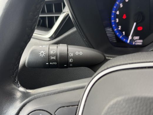 Toyota Corolla Touring Sports 1.8 Hybrid Style **NAVIGATIE/ ELEKTRISCHE ACHTERKLEP/ DODEHOEK DETECTIE/ STOELVERWARMING/ 36 MAAN... ActivLease financial lease