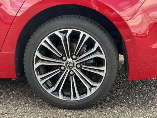 Toyota Corolla Touring Sports 1.8 Hybrid Style **NAVIGATIE/ ELEKTRISCHE ACHTERKLEP/ DODEHOEK DETECTIE/ STOELVERWARMING/ 36 MAAN... ActivLease financial lease