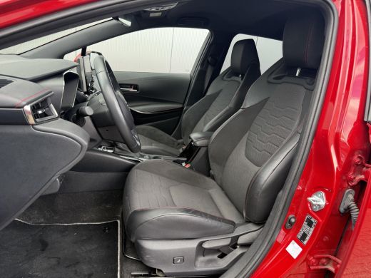 Toyota Corolla Touring Sports 1.8 Hybrid Style **NAVIGATIE/ ELEKTRISCHE ACHTERKLEP/ DODEHOEK DETECTIE/ STOELVERWARMING/ 36 MAAN... ActivLease financial lease