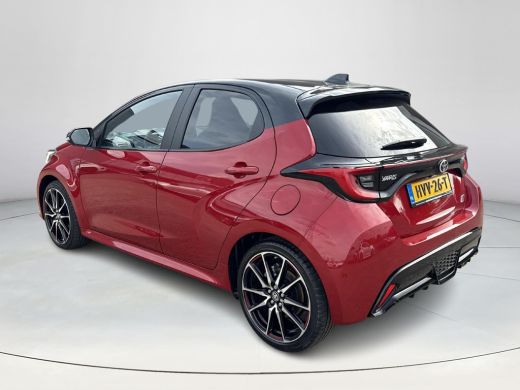 Toyota Yaris 1.5 Hybrid GR Sport **NAVIGATIE/ DODEHOEK DETECTIE/ HEADS-UP DISPLAY/ 36 MAANDEN GARANTIE** ActivLease financial lease