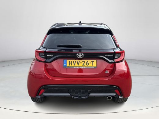 Toyota Yaris 1.5 Hybrid GR Sport **NAVIGATIE/ DODEHOEK DETECTIE/ HEADS-UP DISPLAY/ 36 MAANDEN GARANTIE** ActivLease financial lease
