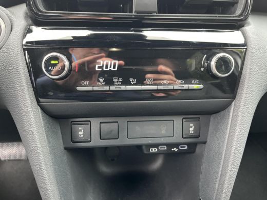 Toyota Yaris Cross 1.5 Hybrid 115 First Edition | Navigatie | Achteruitrijcamera | Stuurverwarming | Stoelverwarming ActivLease financial lease