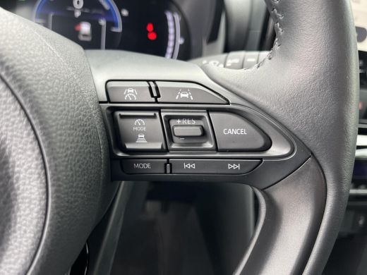 Toyota Yaris Cross 1.5 Hybrid 115 First Edition | Navigatie | Achteruitrijcamera | Stuurverwarming | Stoelverwarming ActivLease financial lease