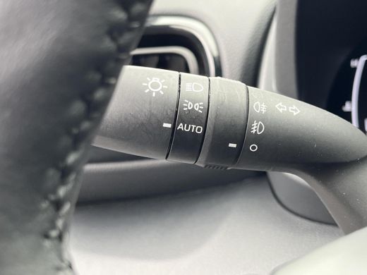 Toyota Yaris Cross 1.5 Hybrid 115 First Edition | Navigatie | Achteruitrijcamera | Stuurverwarming | Stoelverwarming ActivLease financial lease