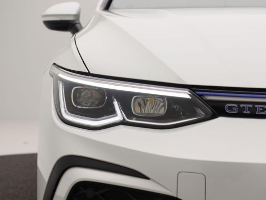 Volkswagen Golf 1.4 eHybrid GTE | Full LED | Panorama Dak | Carplay | Climate Control | Parkeersensoren | Stoel V... ActivLease financial lease