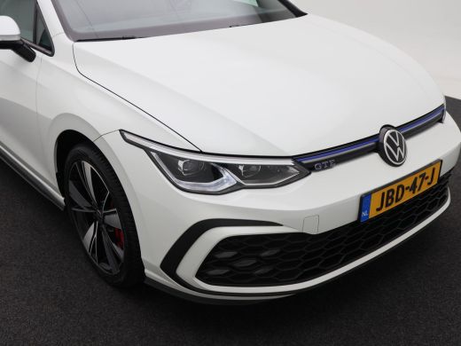 Volkswagen Golf 1.4 eHybrid GTE | Full LED | Panorama Dak | Carplay | Climate Control | Parkeersensoren | Stoel V... ActivLease financial lease
