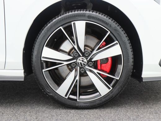 Volkswagen Golf 1.4 eHybrid GTE | Full LED | Panorama Dak | Carplay | Climate Control | Parkeersensoren | Stoel V... ActivLease financial lease