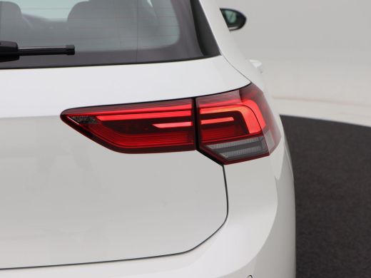 Volkswagen Golf 1.4 eHybrid GTE | Full LED | Panorama Dak | Carplay | Climate Control | Parkeersensoren | Stoel V... ActivLease financial lease