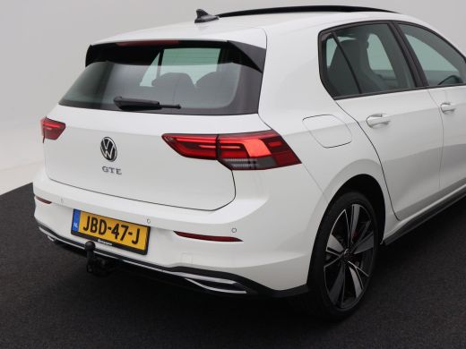 Volkswagen Golf 1.4 eHybrid GTE | Full LED | Panorama Dak | Carplay | Climate Control | Parkeersensoren | Stoel V... ActivLease financial lease