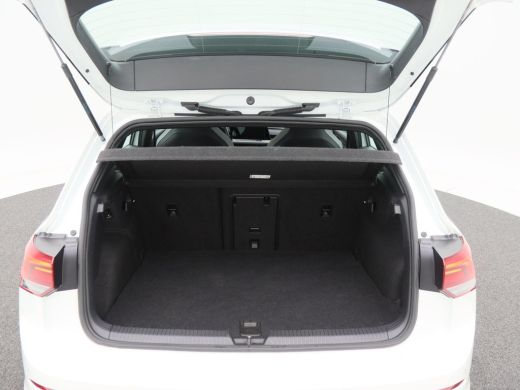 Volkswagen Golf 1.4 eHybrid GTE | Full LED | Panorama Dak | Carplay | Climate Control | Parkeersensoren | Stoel V... ActivLease financial lease