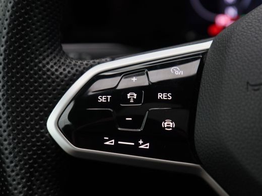 Volkswagen Golf 1.4 eHybrid GTE | Full LED | Panorama Dak | Carplay | Climate Control | Parkeersensoren | Stoel V... ActivLease financial lease