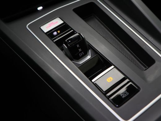 Volkswagen Golf 1.4 eHybrid GTE | Full LED | Panorama Dak | Carplay | Climate Control | Parkeersensoren | Stoel V... ActivLease financial lease