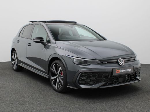 Volkswagen Golf 1.5 eHybrid GTE Trekhaak wegklapbaar, Head-up Display, Panoramadak, Area View, 18" Catania LMV, A... ActivLease financial lease