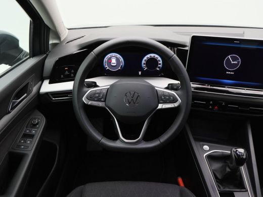 Volkswagen Golf 1.5 TSi 115 Pk Oranje Edition | Full LED | Carplay | Adaptive Cruise | Camera | Sensoren | Climat... ActivLease financial lease