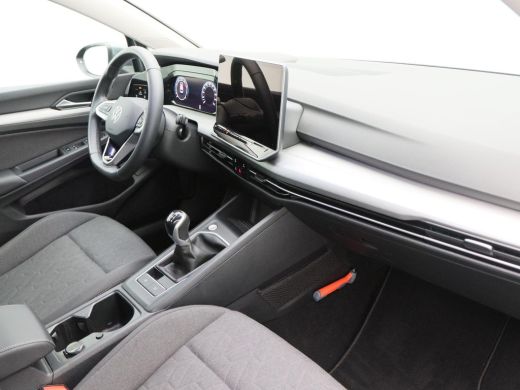 Volkswagen Golf 1.5 TSi 115 Pk Oranje Edition | Full LED | Carplay | Adaptive Cruise | Camera | Sensoren | Climat... ActivLease financial lease