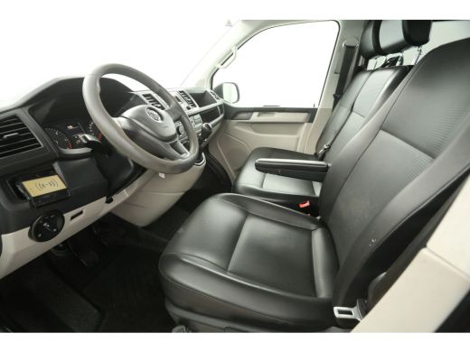 Volkswagen Transporter 2.0 TDI L2H1 | 140PK | DC | Airco | Trekhaak | Elektrpakket ActivLease financial lease
