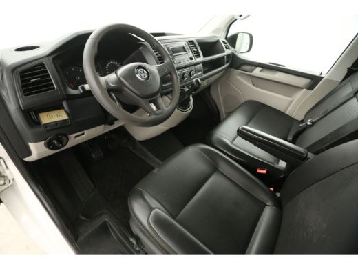 Volkswagen Transporter 2.0 TDI L2H1 | Dubbele Cabine | 6 Persoons | 140PK Airco Trekhaak Bluetooth Elektrpakket Schuifde... ActivLease financial lease