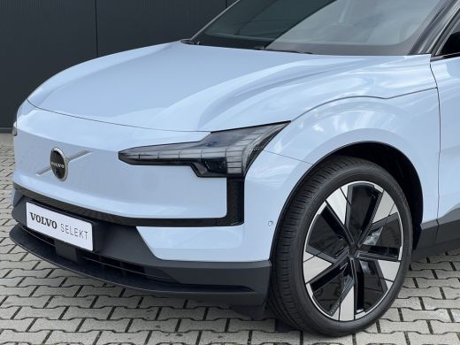 Volvo  EX30 Twin Motor Performance Ultra 69 kWh | 22 kW lader | 360 Graden Camera | Audio installatie premium ActivLease financial lease