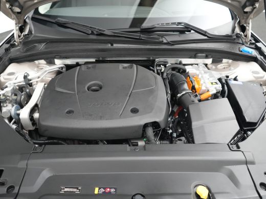 Volvo  V90 2.0 T8 Plug-in hybrid AWD Ultra Dark | 360° Camera | Harman Kardon | Head-Up | Panoramadak | Adap... ActivLease financial lease