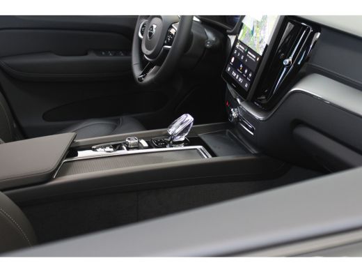 Volvo  XC60 T6 350PK AWD Ultra Black Edition | Heico | B&W | Luchtvering | 22" ActivLease financial lease