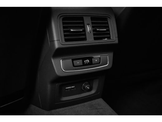 Audi Q5 Sportback S edition competition Luchtvering | Panoramadak | Stylingpakket Carbon | 360 graden cam... ActivLease financial lease